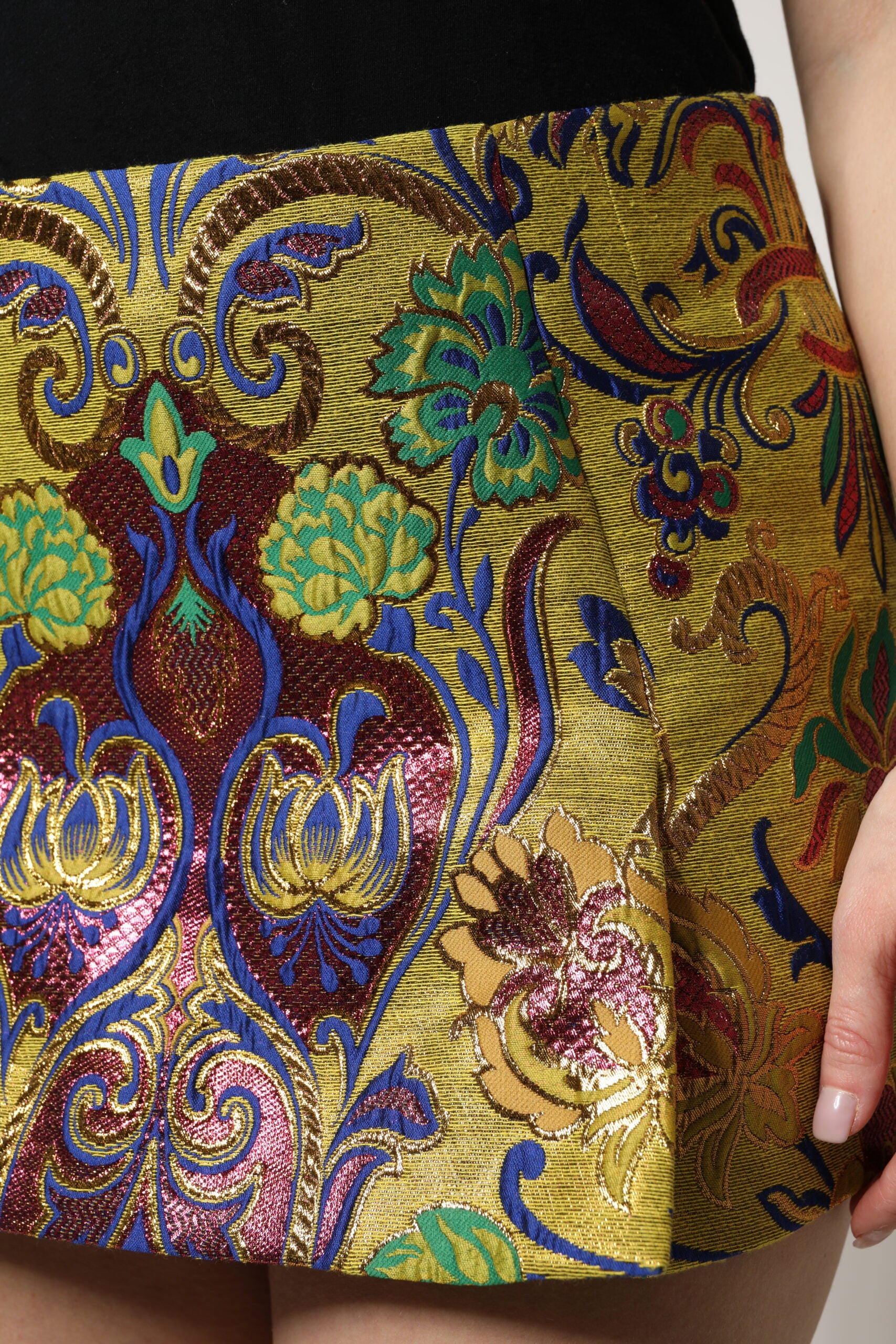 Dolce & Gabbana Multicolor Floral Jacquard Mid Waist Mini Skirt -   -  Dolce & Gabbana.