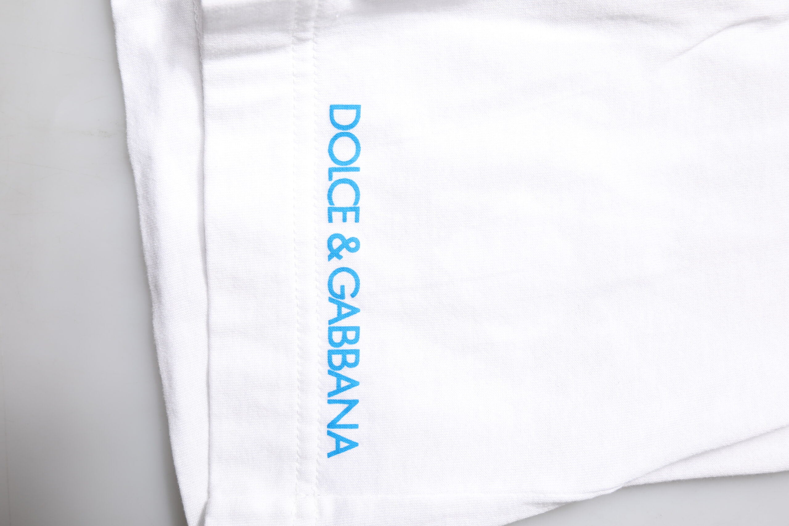 Dolce & Gabbana White Graphic Print Cotton Crew Neck T-shirt -   -  Dolce & Gabbana.
