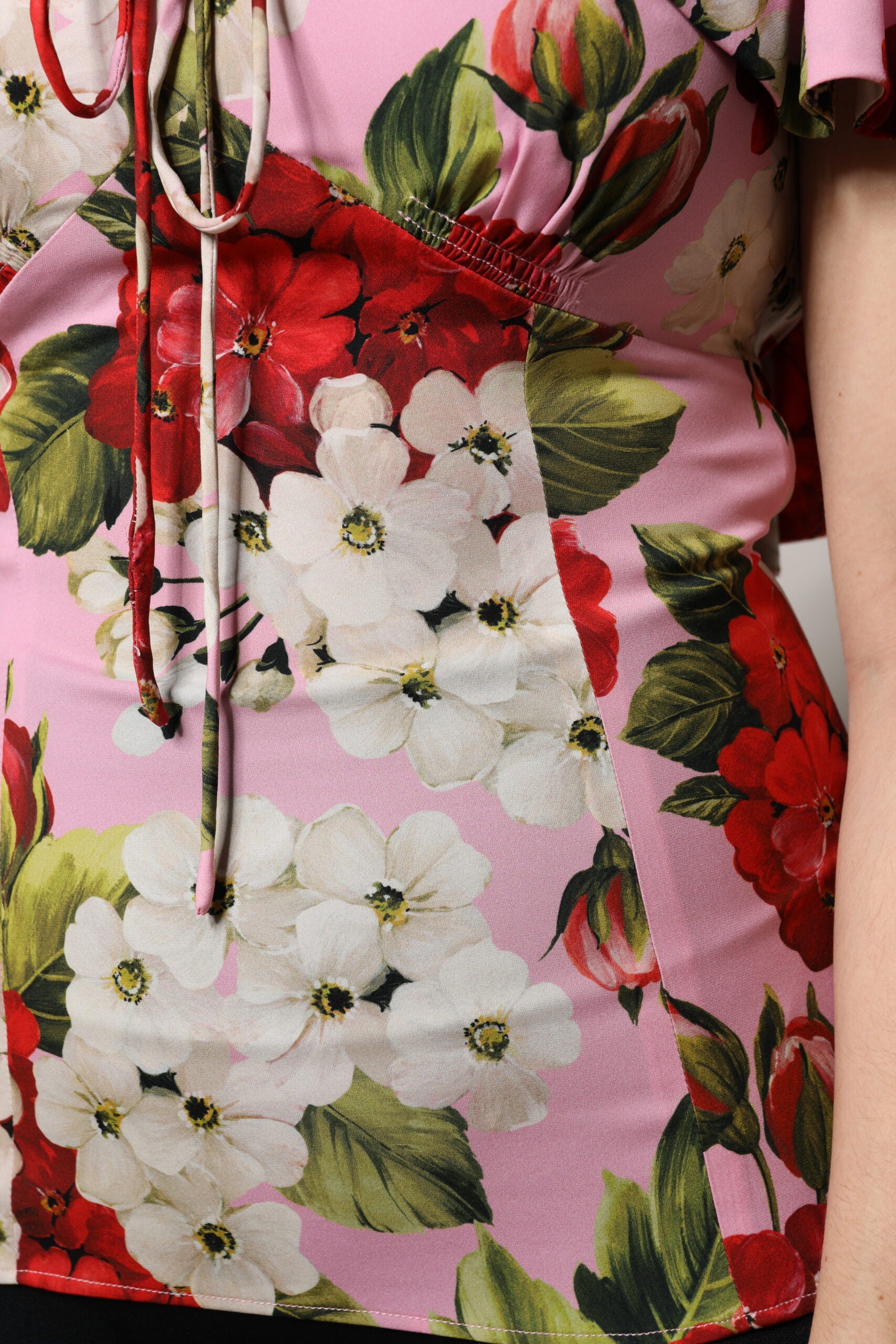 Dolce & Gabbana Pink Floral Silk Short Sleeves Blouse Top -   -  Dolce & Gabbana.