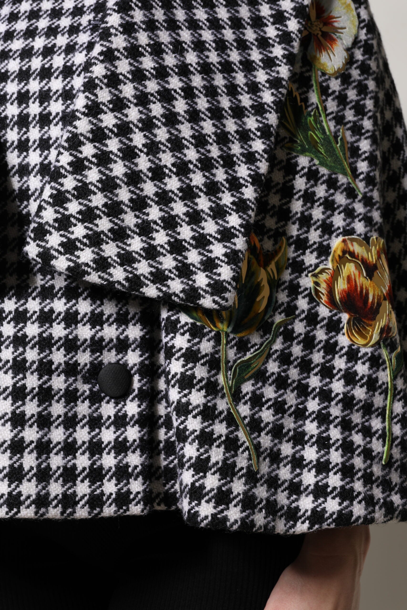 Dolce & Gabbana Black White Monochrome Patterned Floral Cape Jacket -   -  Dolce & Gabbana.