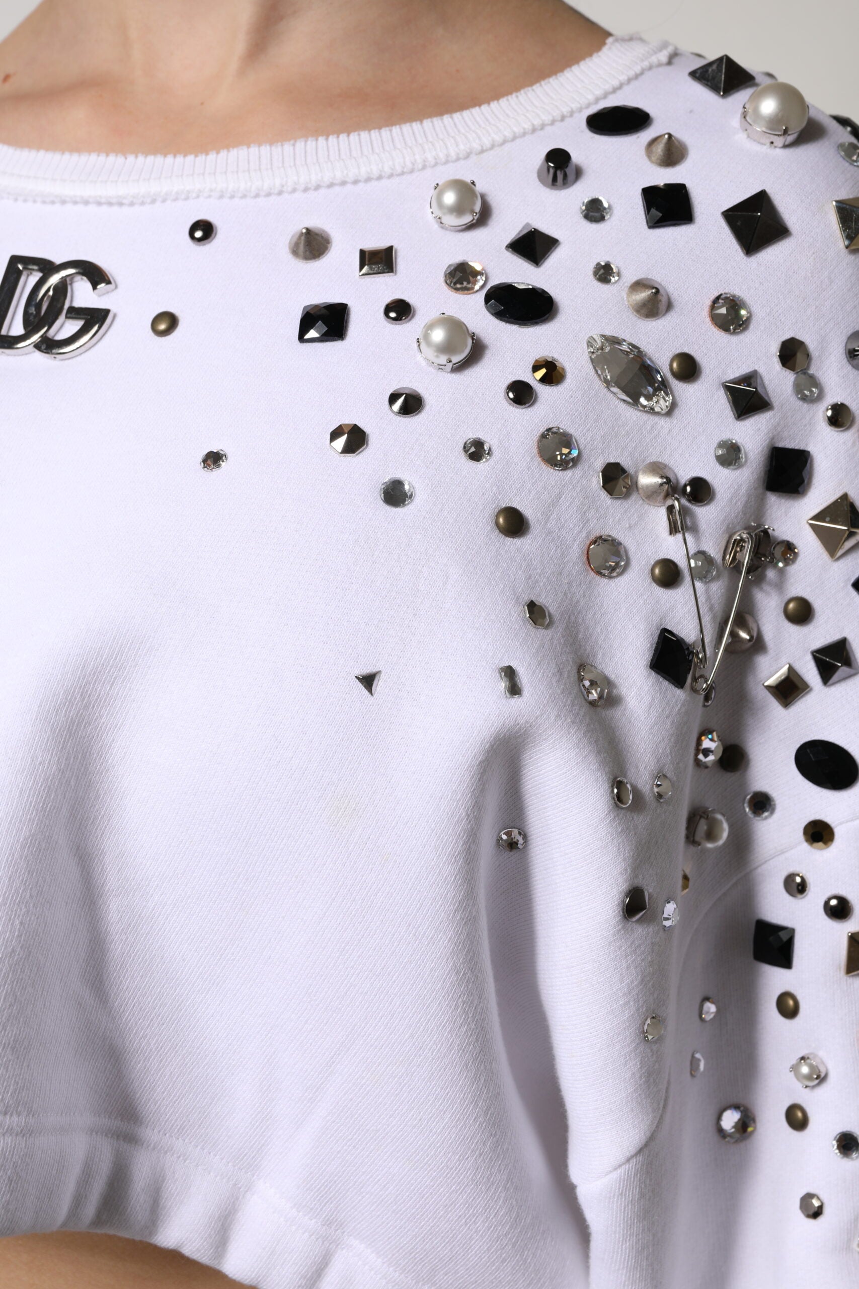 Dolce & Gabbana White Embellished Long Sleeve Cropped Sweater -   -  Dolce & Gabbana.