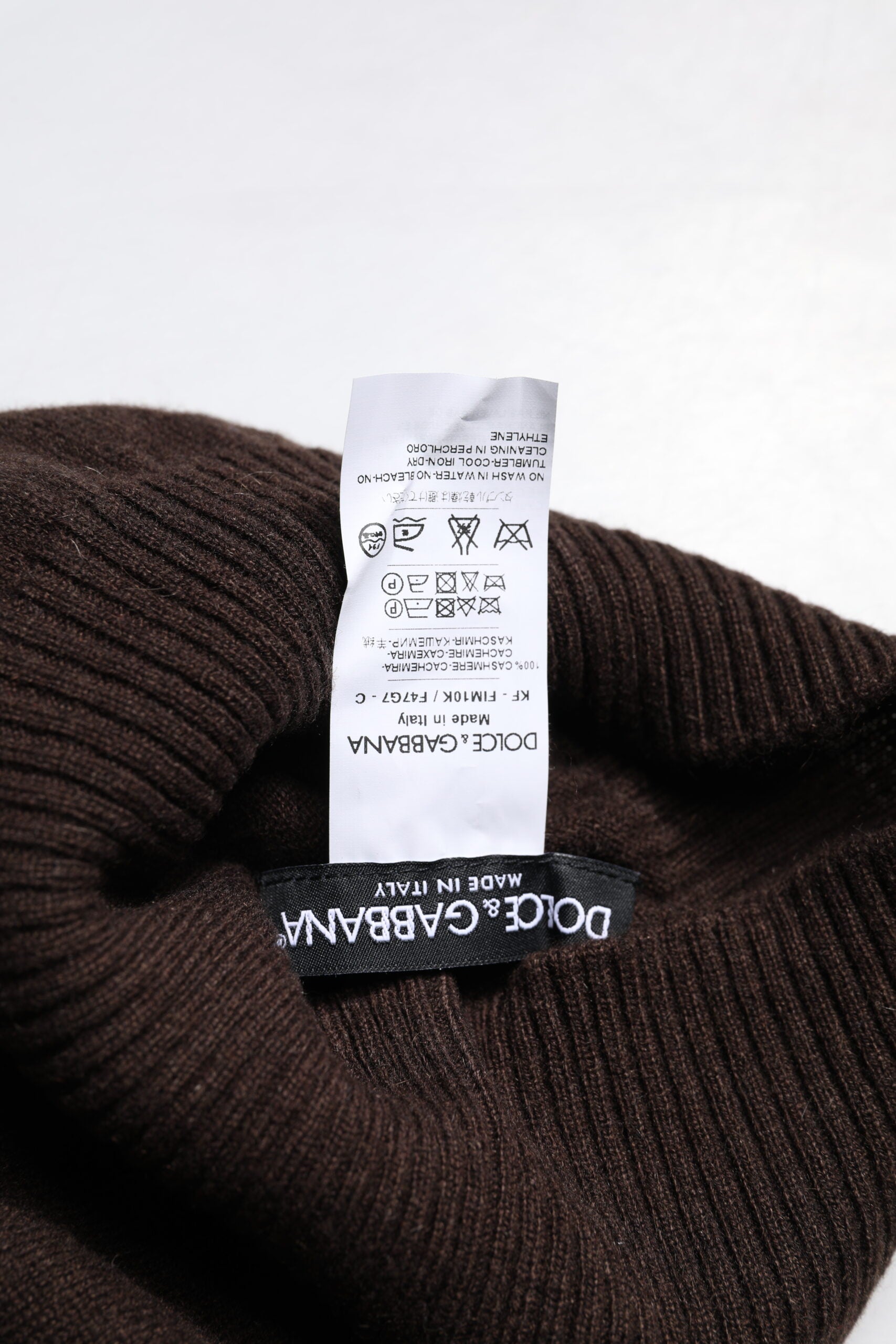 Dolce & Gabbana Brown Cashmere Knitted Neck Warmer Foulard Scarf -   -  Dolce & Gabbana.