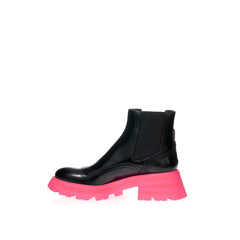 Alexander McQueen Elegant Black Leather Boots -   -  Alexander McQueen.