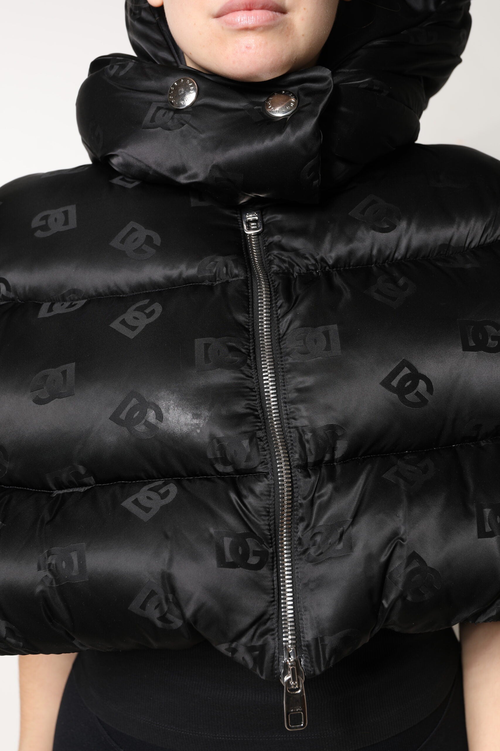 Dolce & Gabbana Black Padded Puffer Hooded Full Zip Cropped Jacket -   -  Dolce & Gabbana.