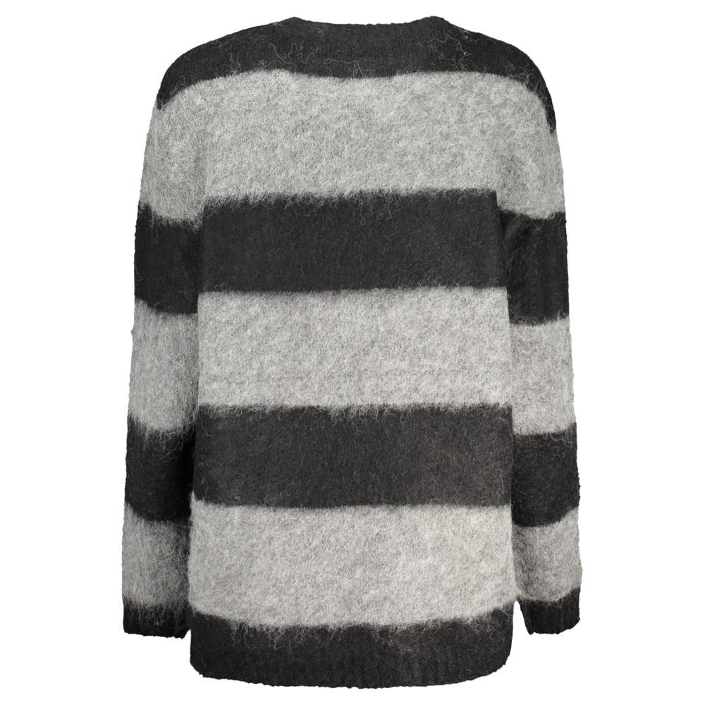 Guess Jeans Black Polyester Sweater -   -  Guess Jeans.