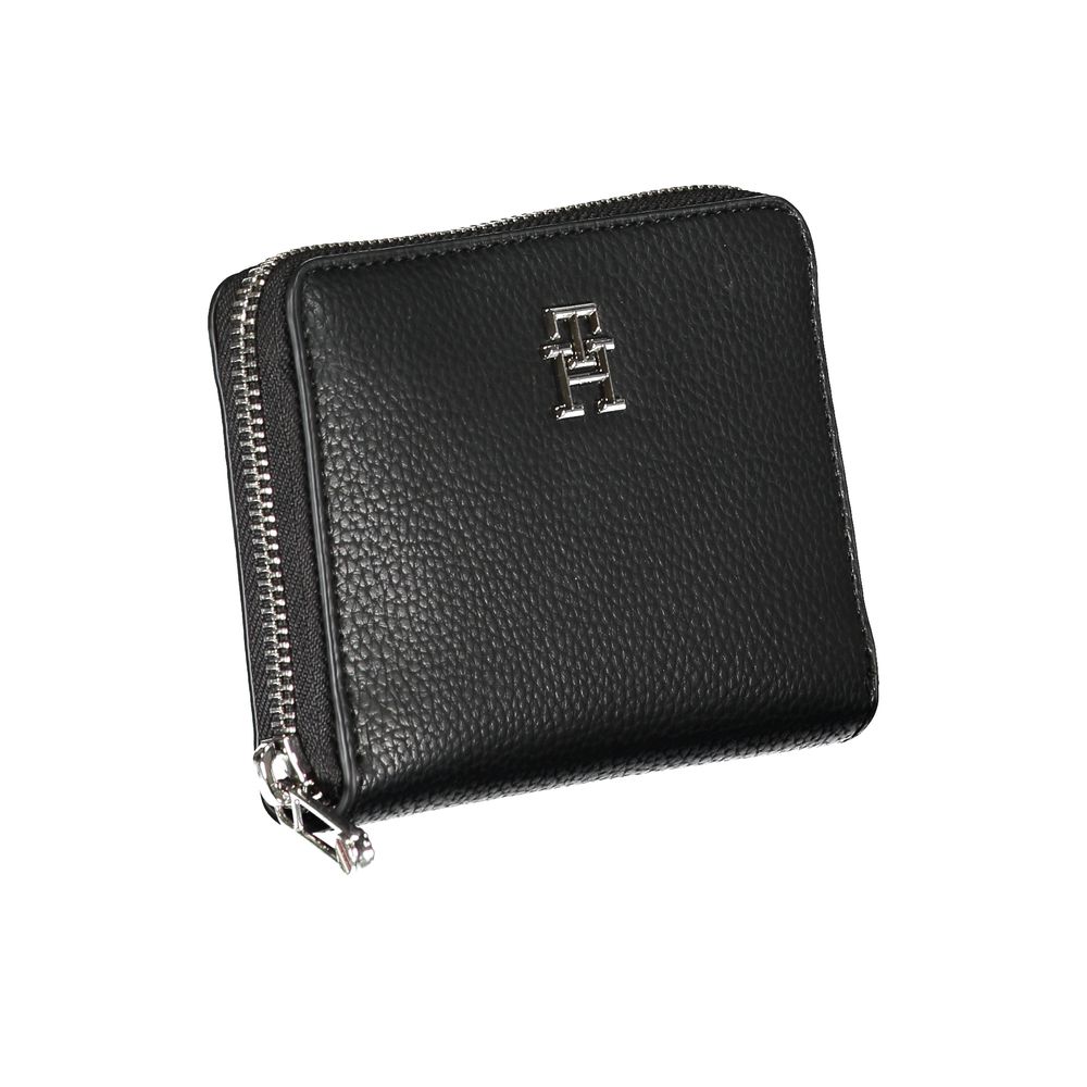 Tommy Hilfiger Elegant Black Polyethylene Wallet -   -  Tommy Hilfiger.