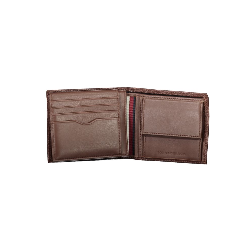 Tommy Hilfiger Elegant Brown Leather Bifold Wallet -  Wallets for Men -  Tommy Hilfiger.