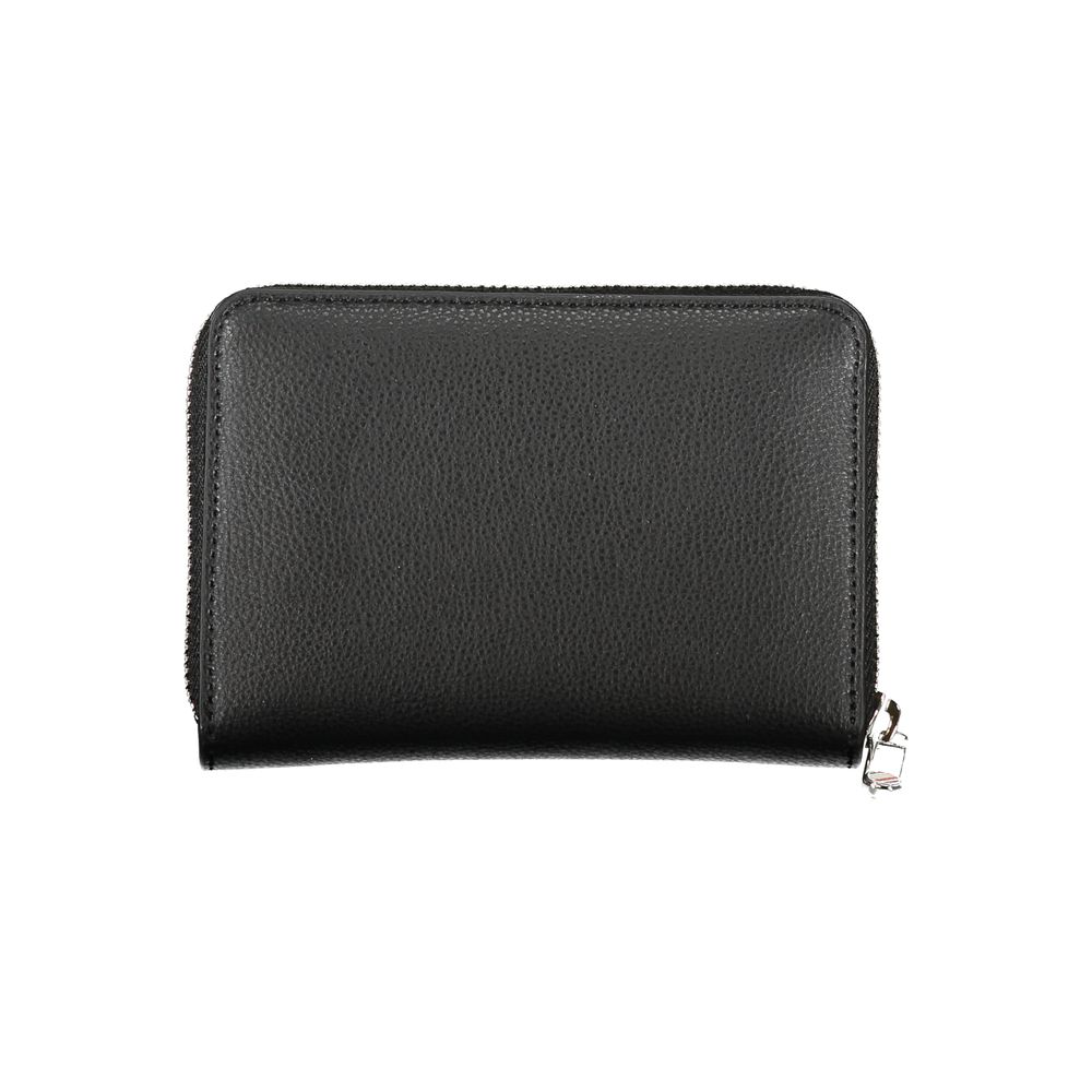 Tommy Hilfiger Elegant Black Zip Wallet with Multiple Compartments -   -  Tommy Hilfiger.