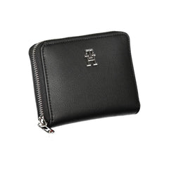Tommy Hilfiger Elegant Black Zip Wallet with Multiple Compartments -   -  Tommy Hilfiger.