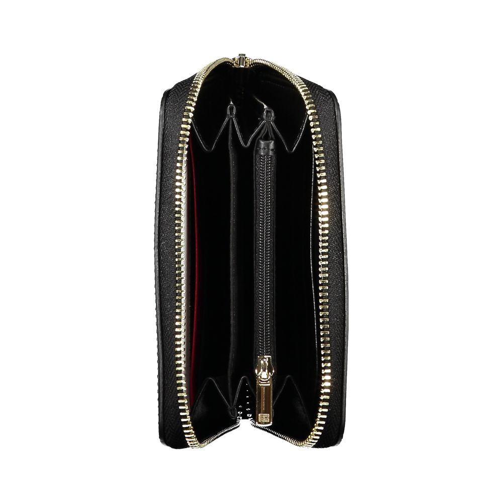 Tommy Hilfiger Elegant Zip Wallet with Ample Storage -   -  Tommy Hilfiger.