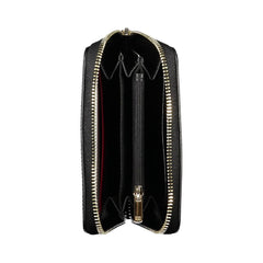 Tommy Hilfiger Elegant Zip Wallet with Ample Storage -   -  Tommy Hilfiger.
