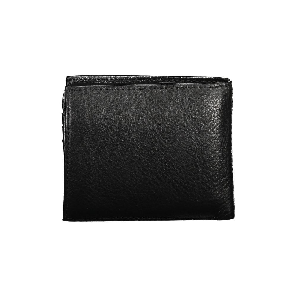 Tommy Hilfiger Sleek Black Leather Wallet with Ample Storage -  Wallets for Men -  Tommy Hilfiger.
