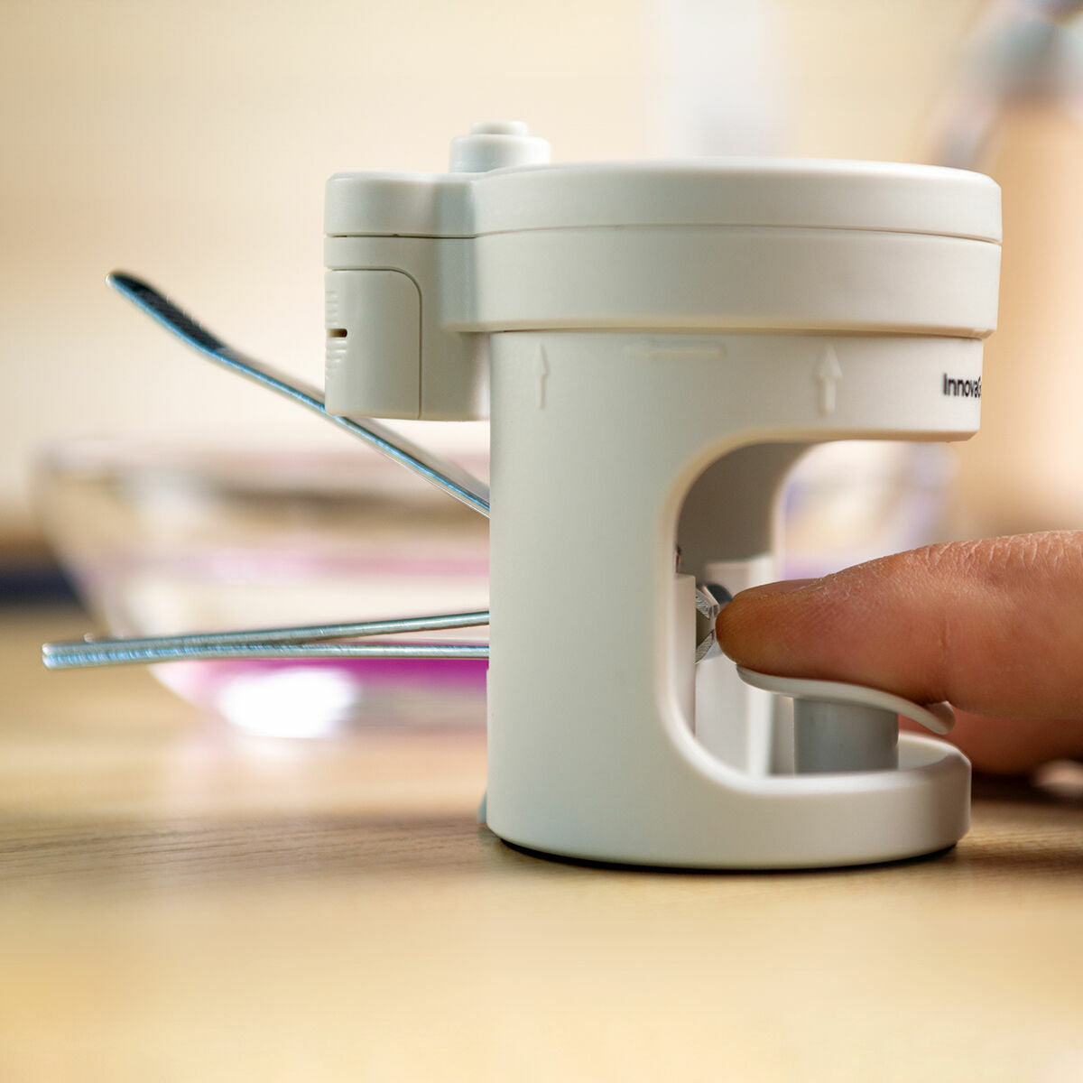 Nail Clippers with LED Light, Magnifying Glass and File Clail InnovaGoods -  Beauty, Manicure and pedicure -  InnovaGoods.