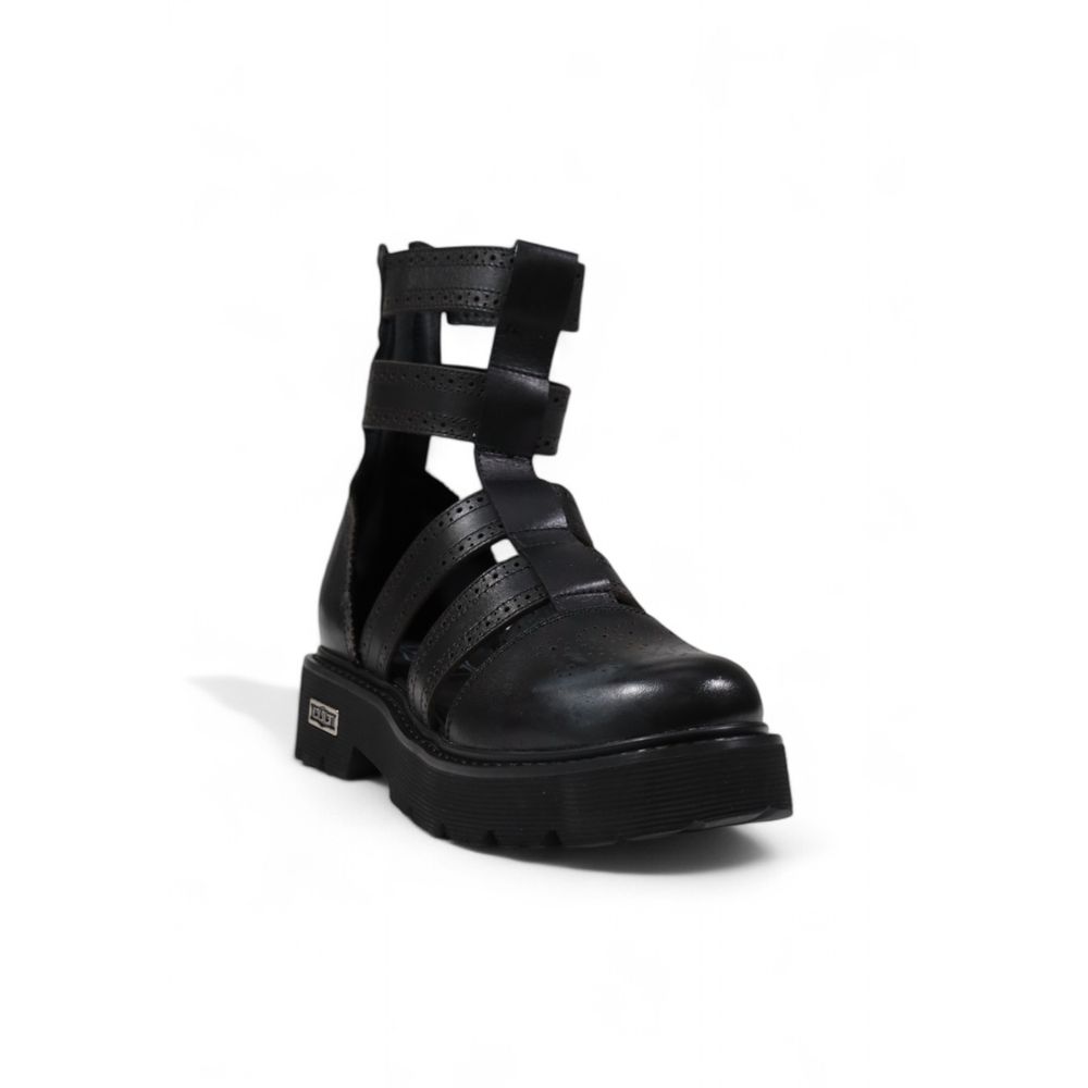 Cult Black Leather Sandal -   -  Cult.