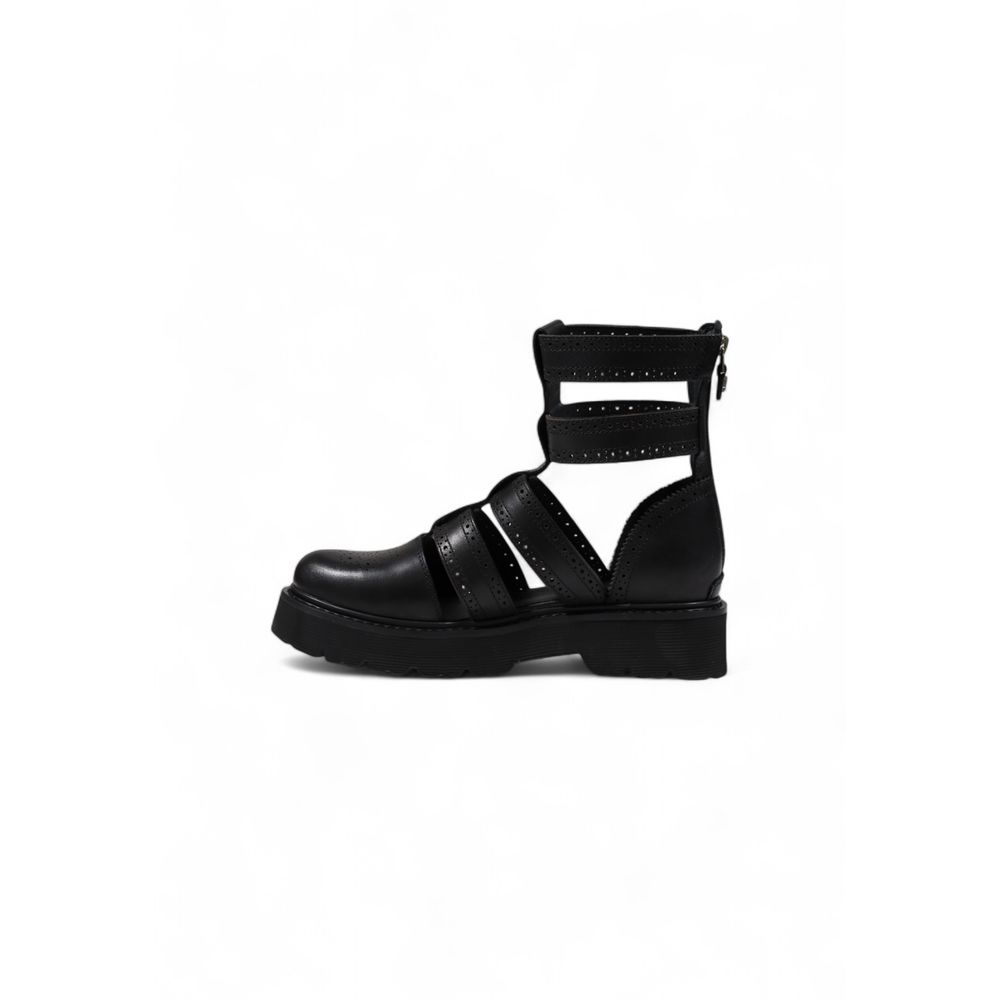 Cult Black Leather Sandal -   -  Cult.