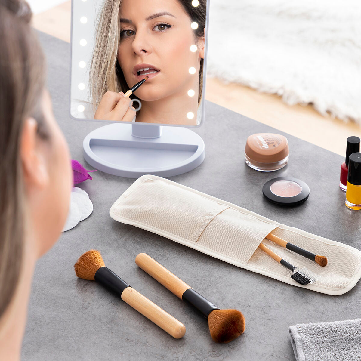 Set of Wooden Make-up Brushes with Carry Case Miset InnovaGoods 5 Units -  Beauty, Utensils and accessories -  InnovaGoods.