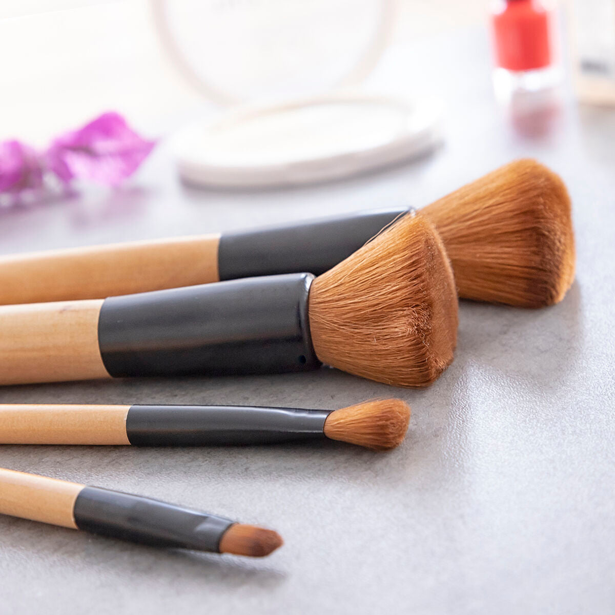 Set of Wooden Make-up Brushes with Carry Case Miset InnovaGoods 5 Units -  Beauty, Utensils and accessories -  InnovaGoods.
