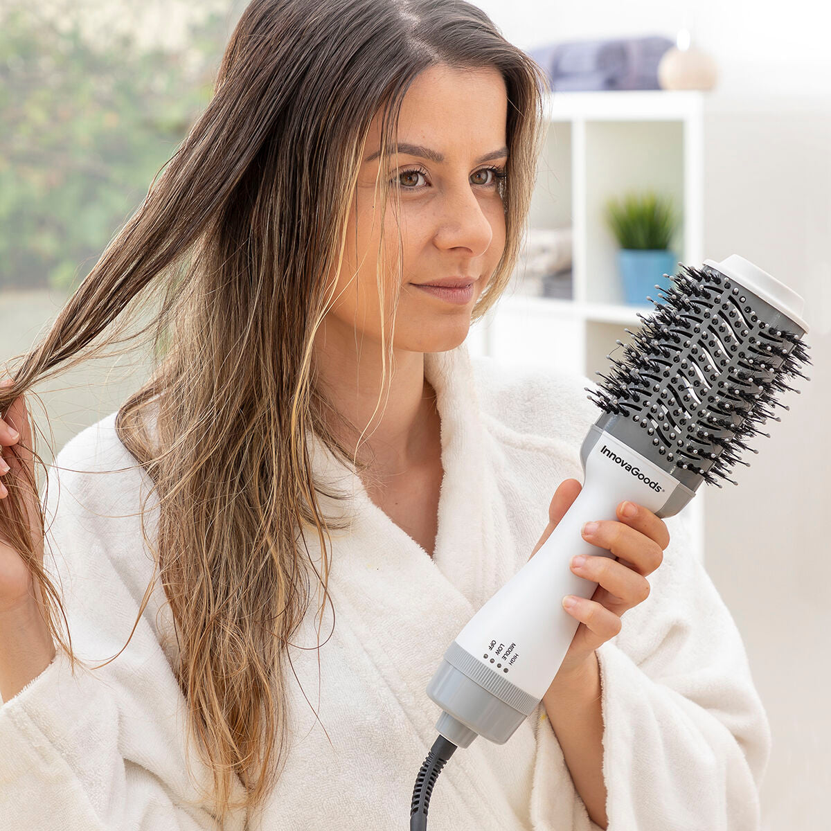 Ionic Dryer and Volumising Brush Volumio InnovaGoods White Grey 1000 W -  Beauty, Hair care -  InnovaGoods.