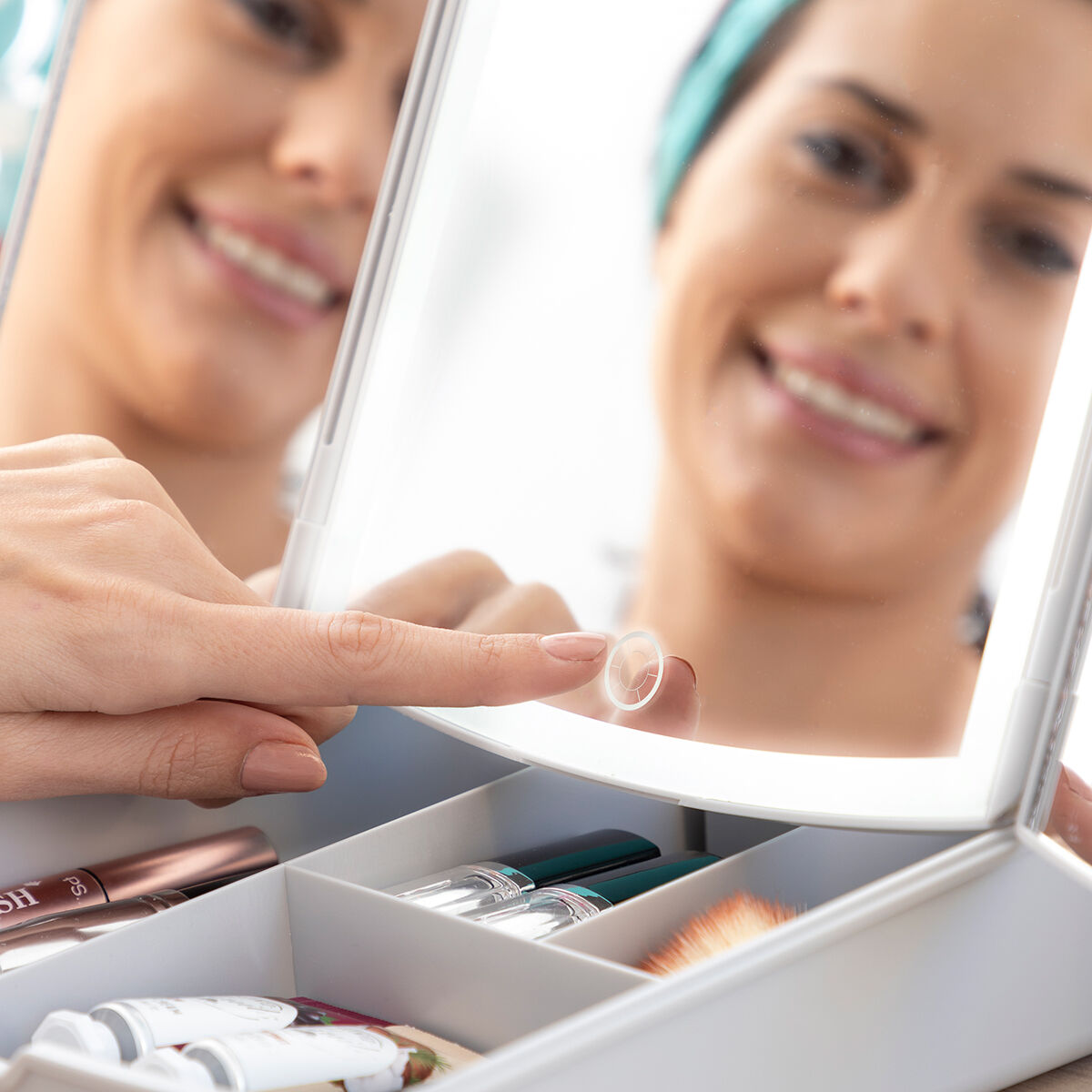 3-In-1 Folding LED Mirror with Make-up Organiser Panomir InnovaGoods -  Beauty, Utensils and accessories -  InnovaGoods.