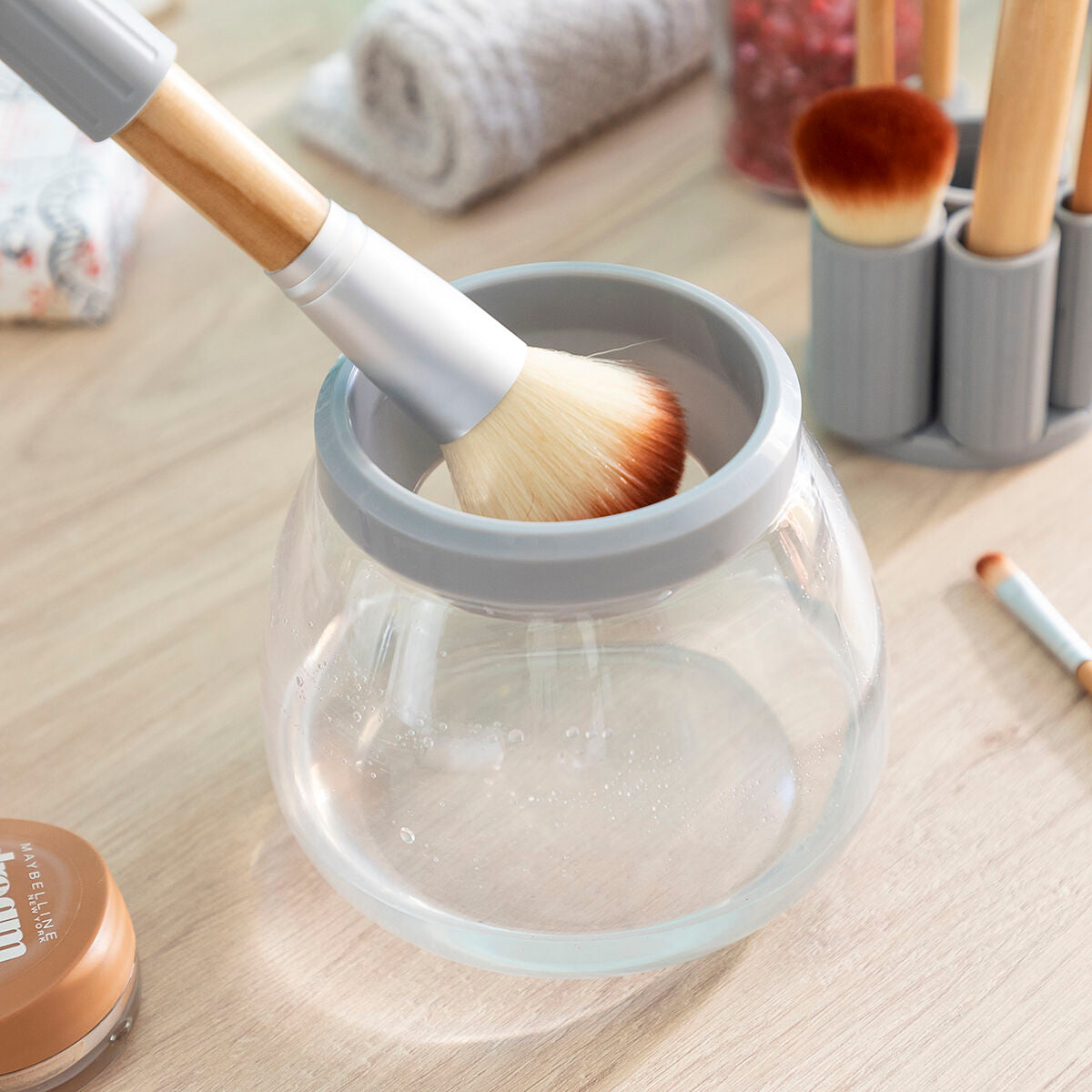 Automatic Make-up Brush Cleaner and Dryer Maklin InnovaGoods -  Beauty, Utensils and accessories -  InnovaGoods.