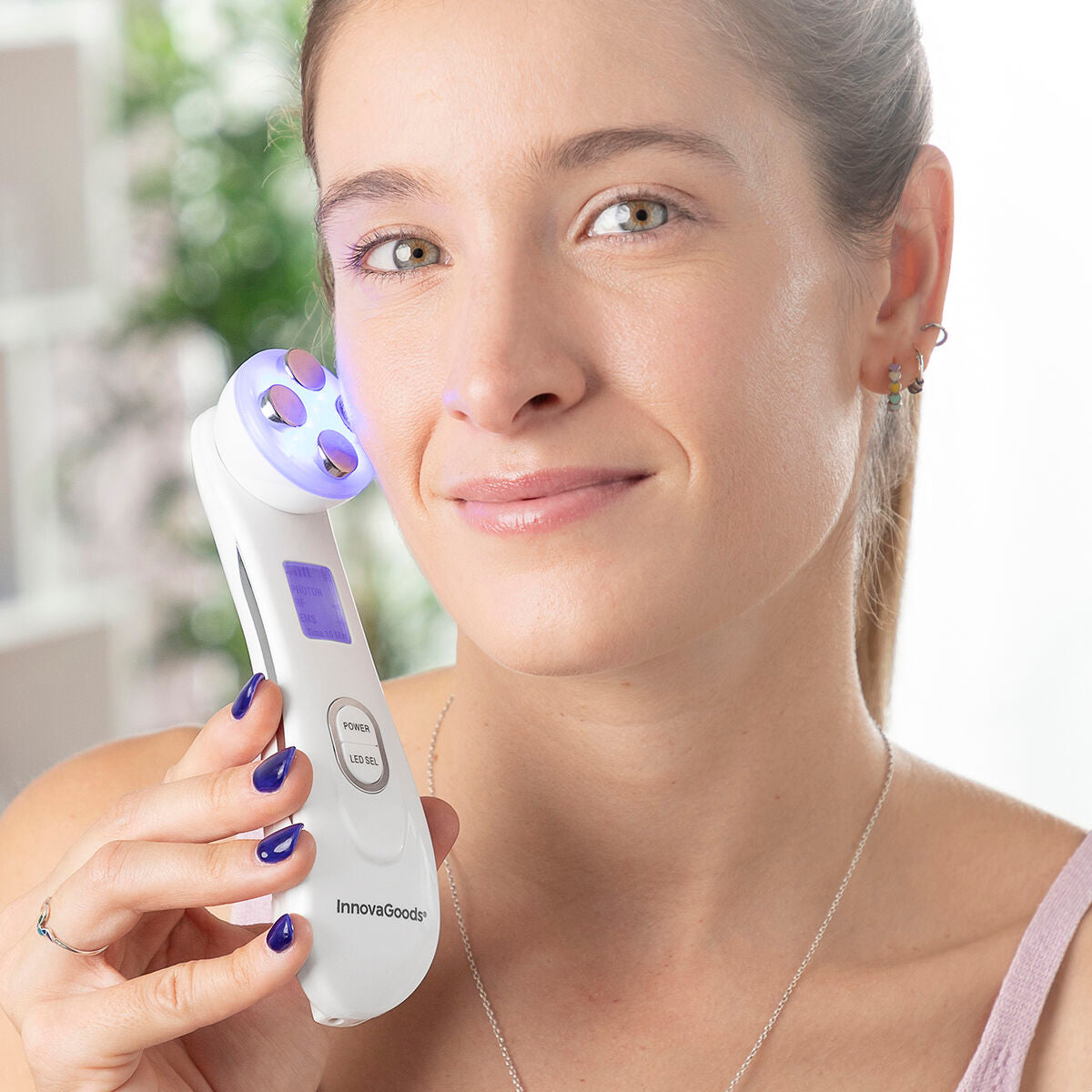 Facial Massager with Radiofrequency, Phototherapy and Electrostimulation Wace InnovaGoods -  Beauty, Skin care -  InnovaGoods.